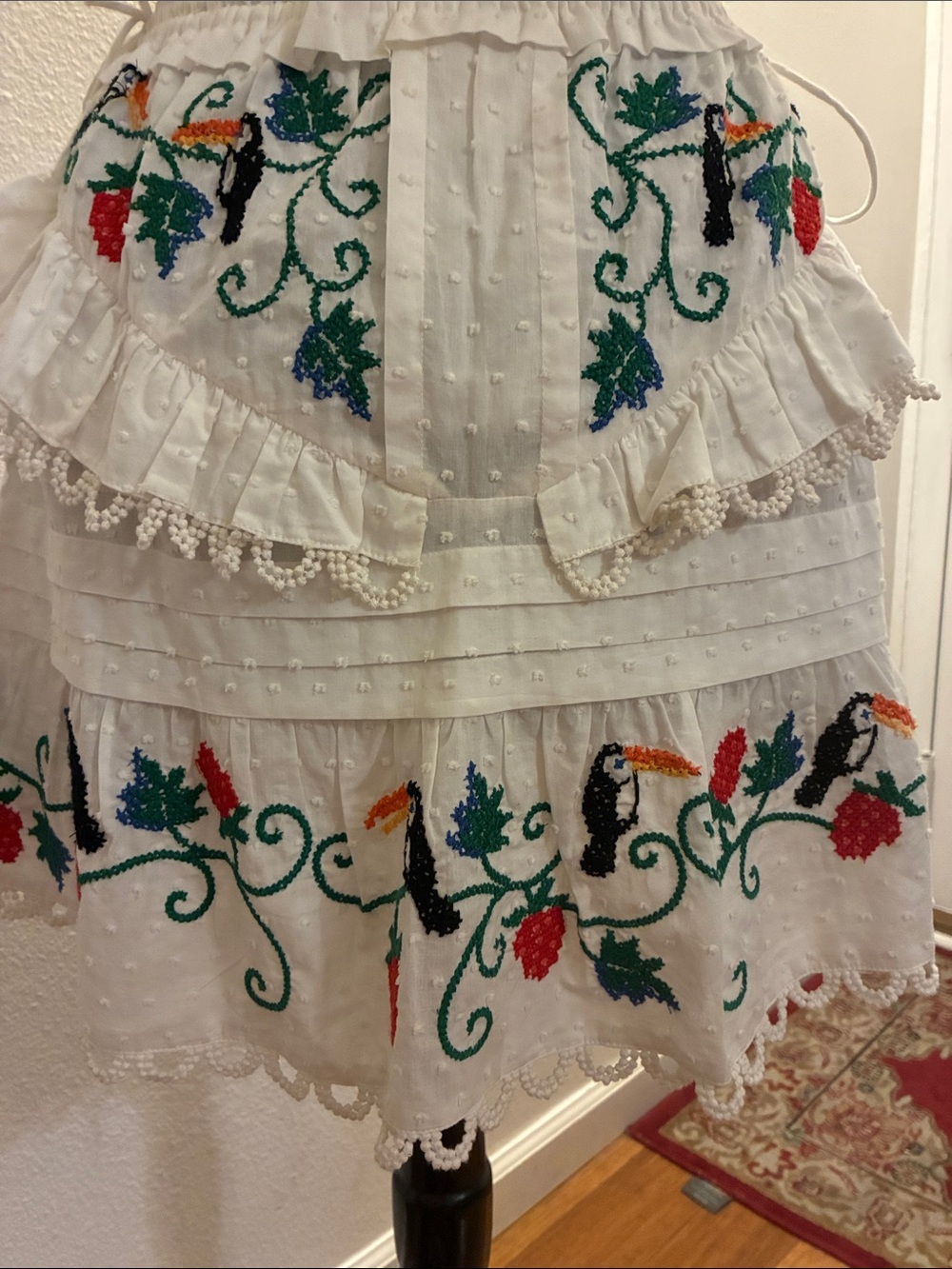 NWT FARM RIO White Cotton toucan strawberryEmbroidered Tiered mini Skirt Small - Picture 3 of 9